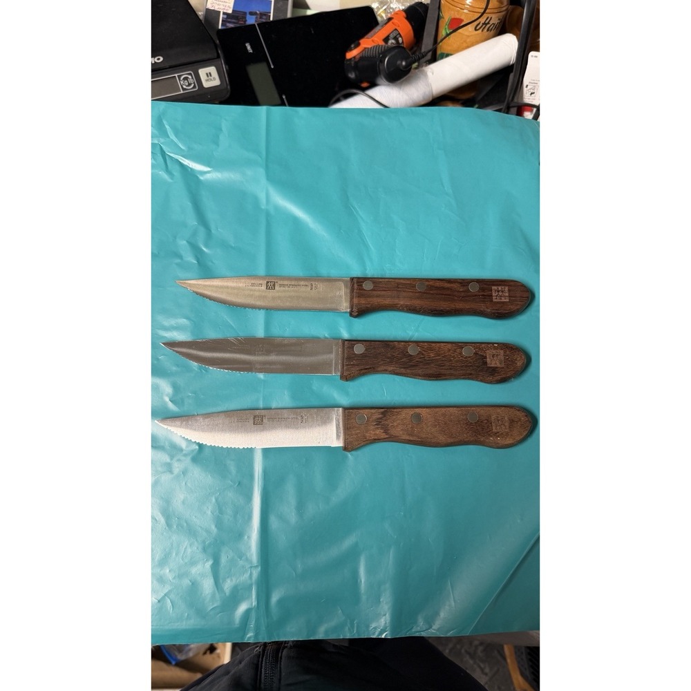 Zwilling J.A. Henckels Sonoma Steak Knives Set of 3 Serrated Wood Handle‎